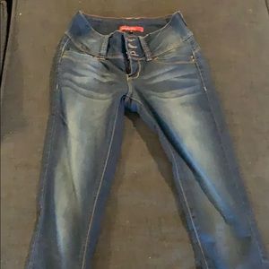 Wanna better butt jeans